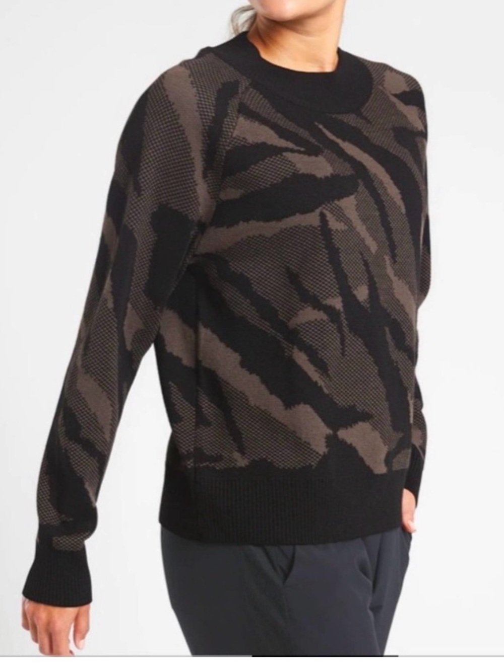 Athleta Black and Brown Patterned Crewneck Sweater